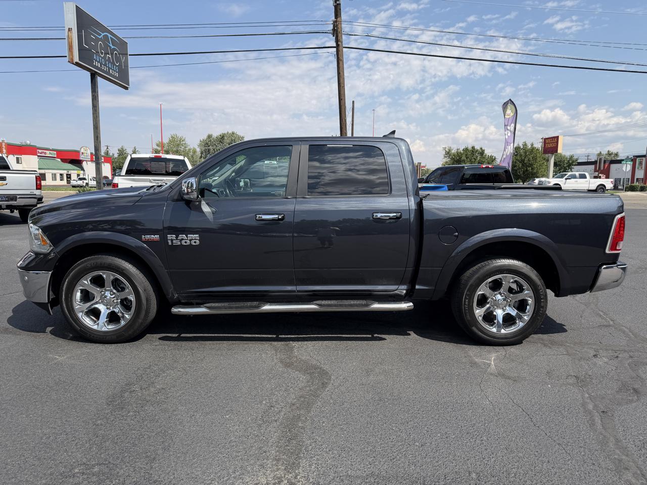 RAM 1500 Laramie Crew Cab SWB 4WD 2018