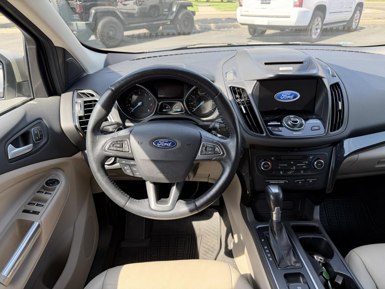 Ford Escape Titanium 4WD 2017