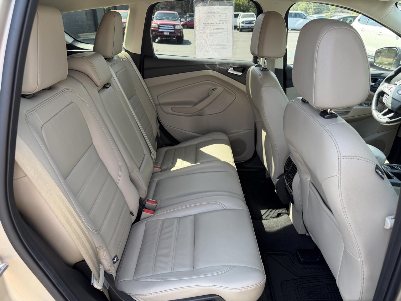 Ford Escape Titanium 4WD 2017