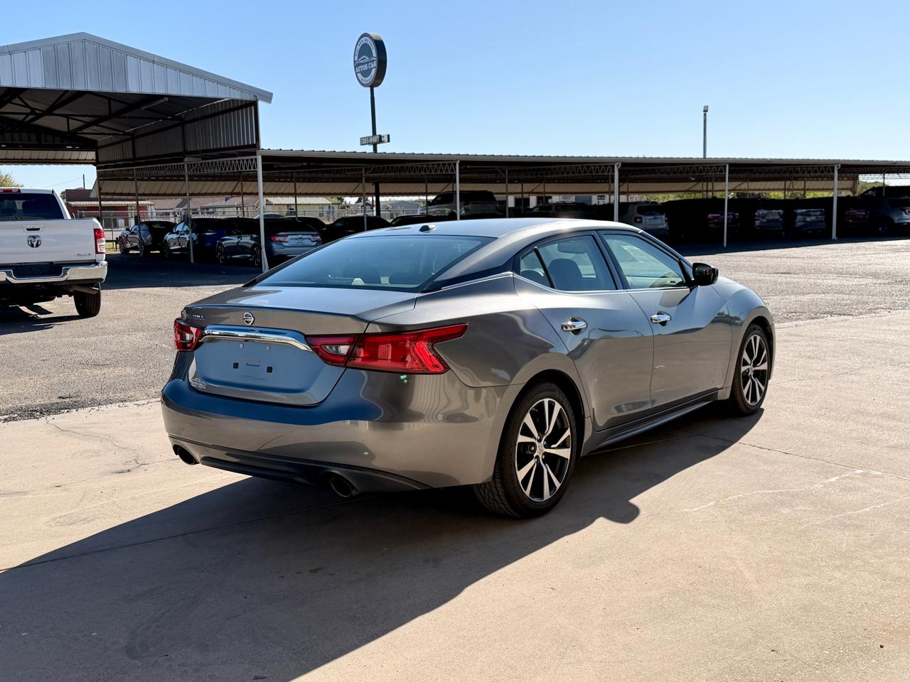 Nissan Maxima  2016