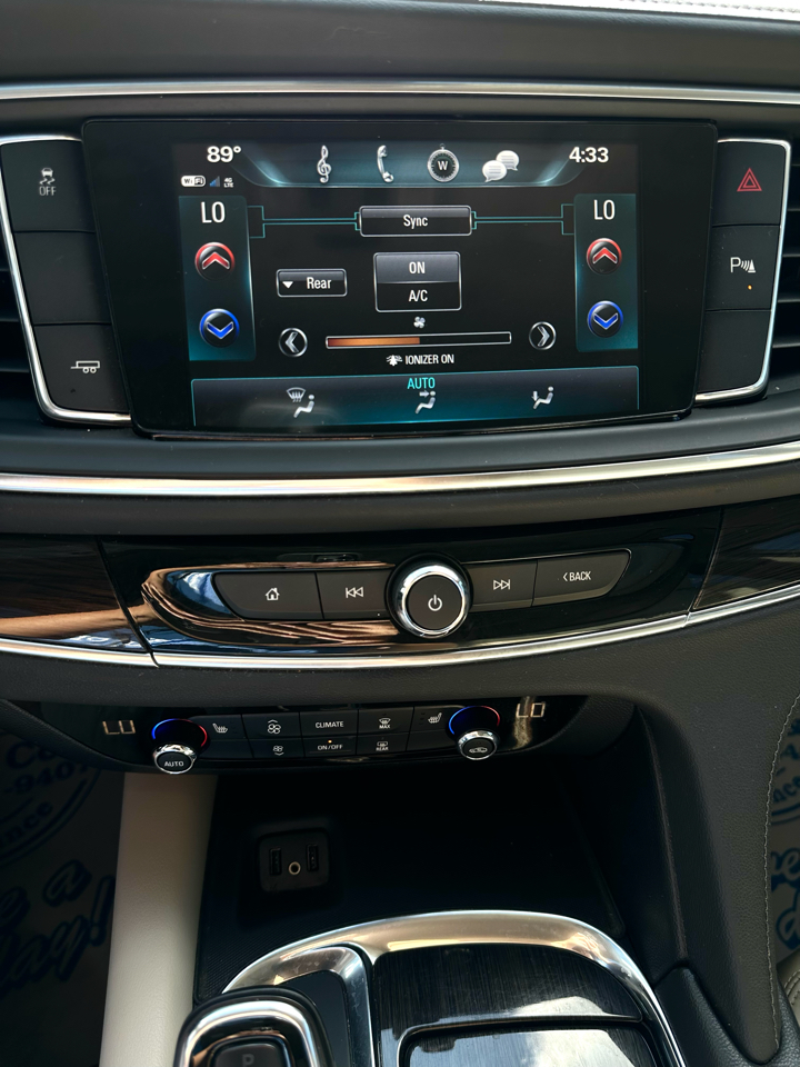 Buick Enclave Essence 2018 Buick Enclave Essence 2018