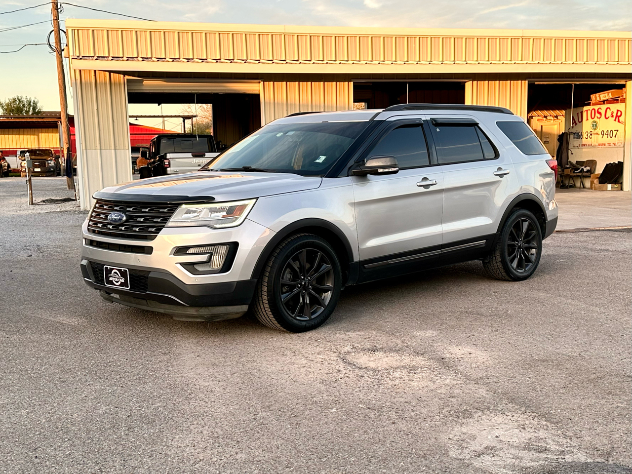2017 Ford Explorer XLT's photo