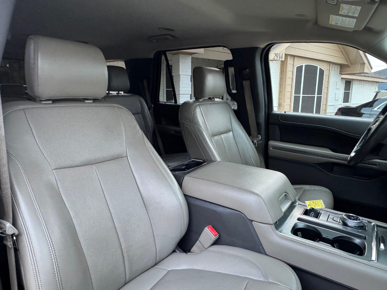 Ford Expedition XLT 2018