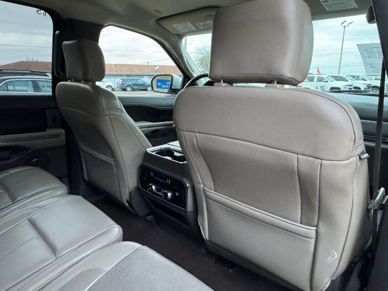 Ford Expedition XLT 2018