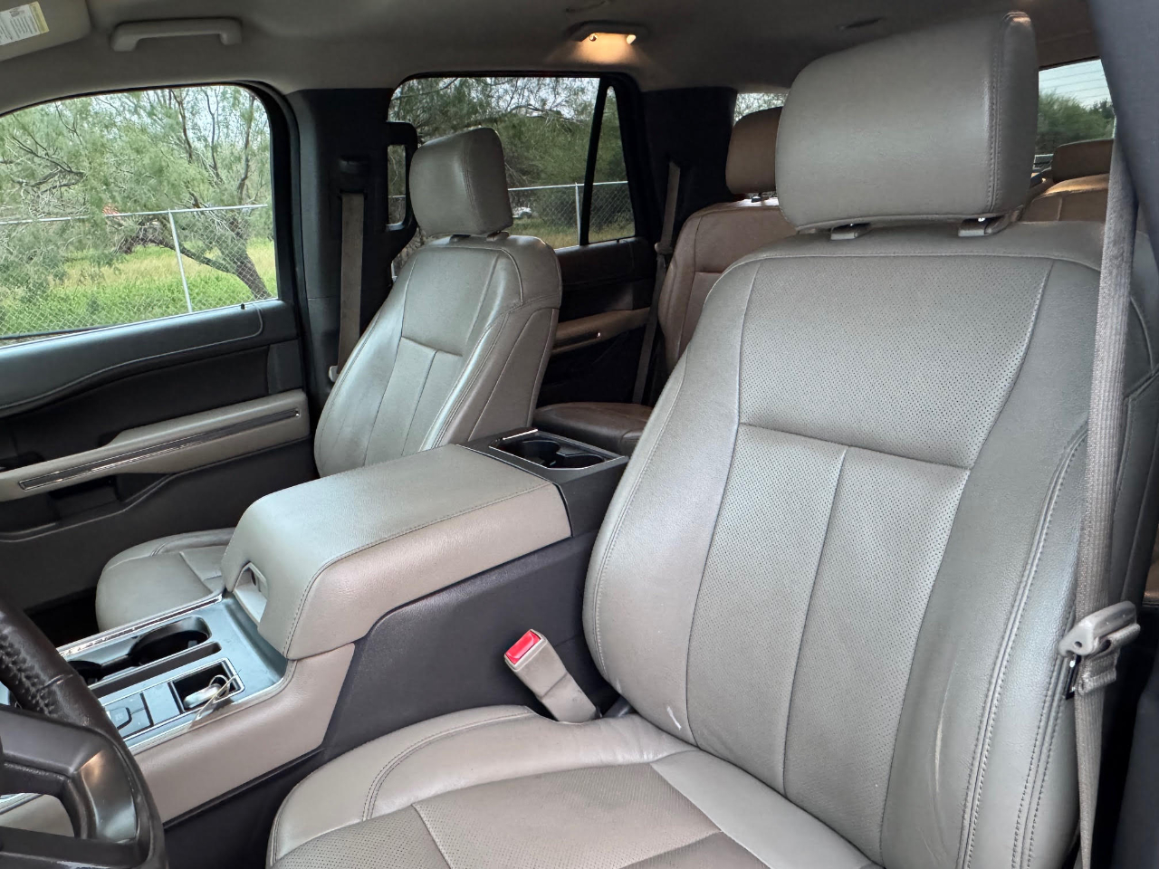 Ford Expedition XLT 2018