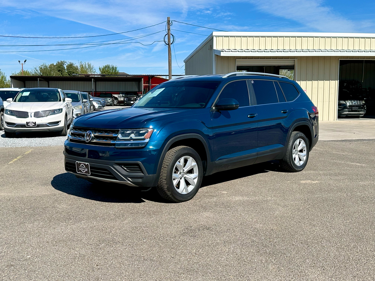 2018 Volkswagen Atlas S's photo