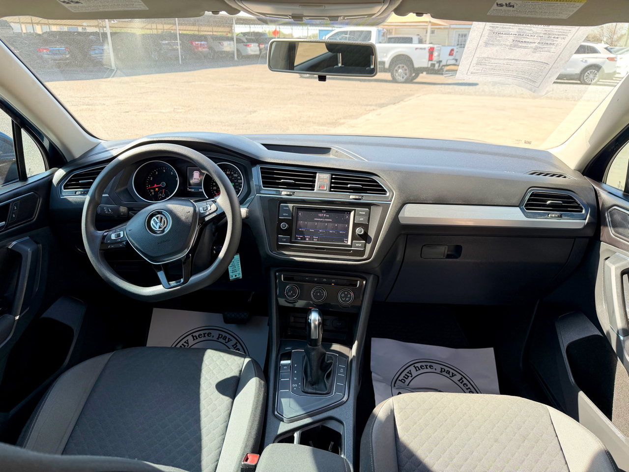 Volkswagen Tiguan S 2018