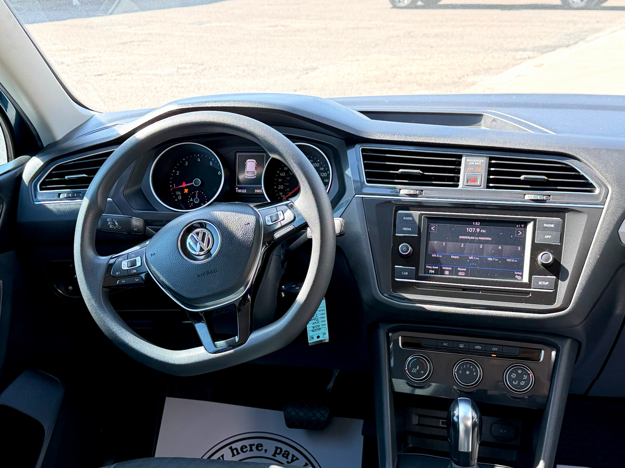 Volkswagen Tiguan S 2018