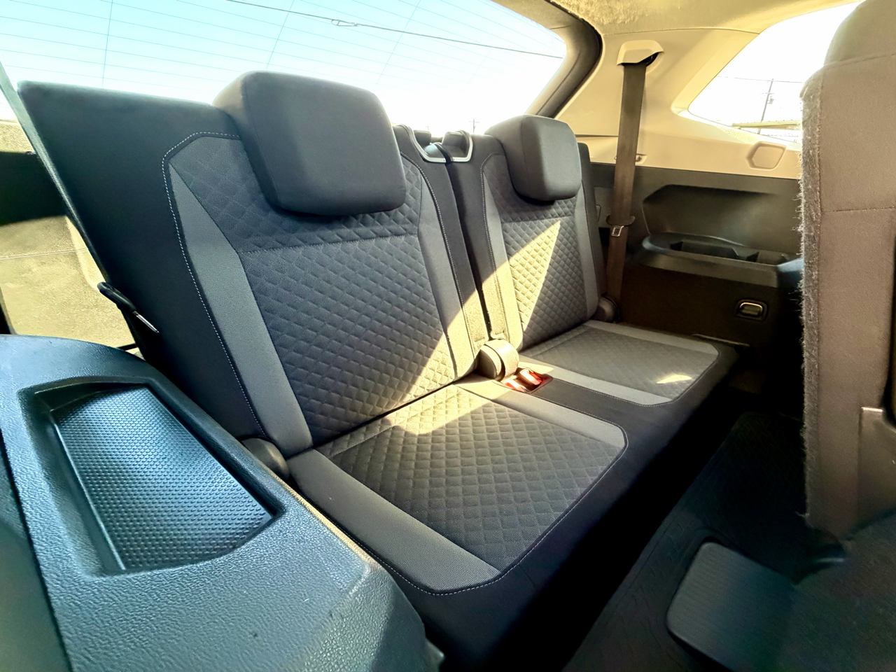 Volkswagen Tiguan S 2018