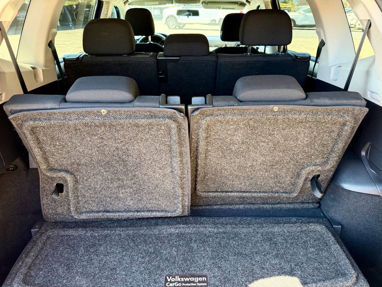 Volkswagen Tiguan S 2018