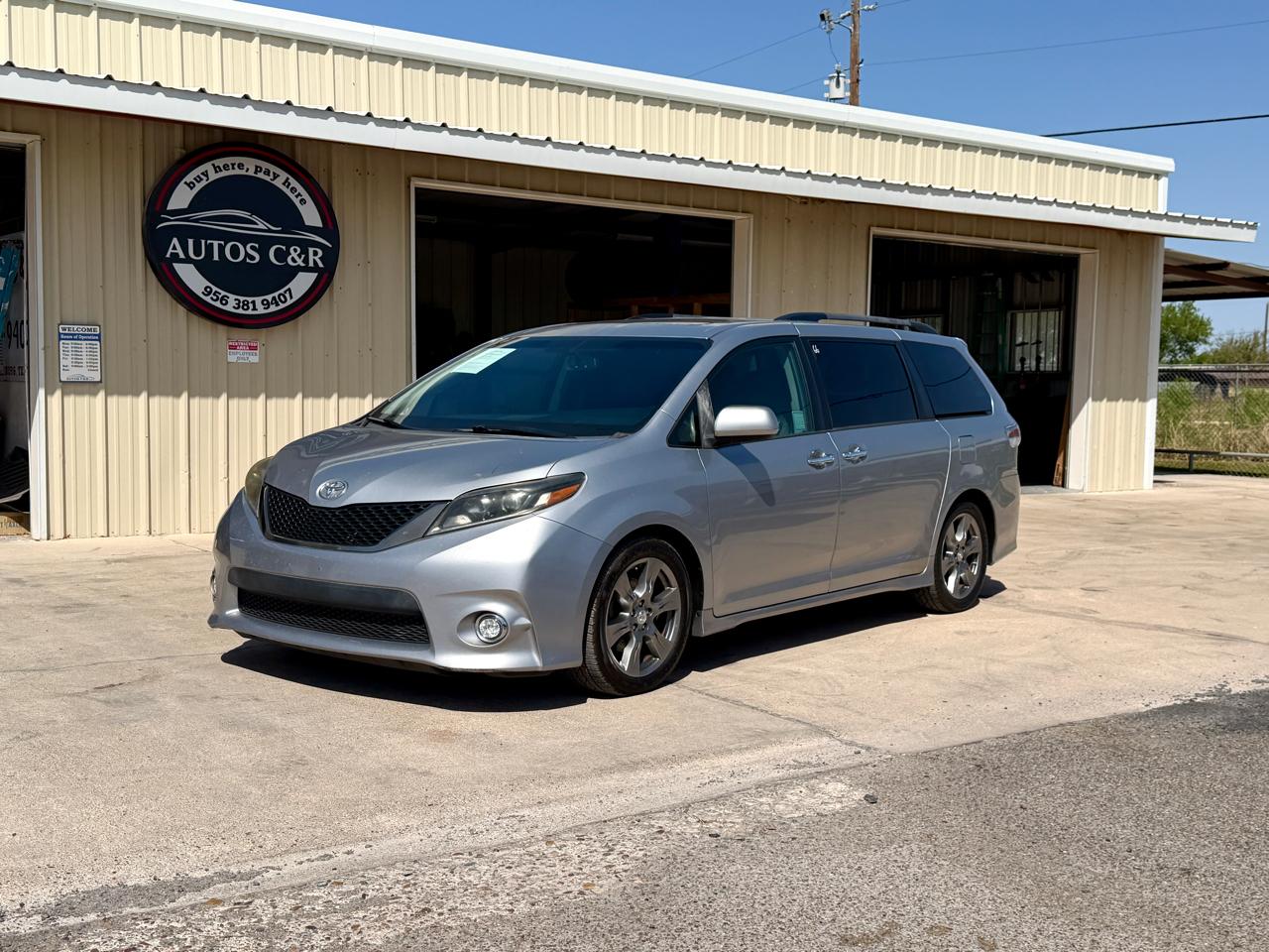Toyota Sienna  2017