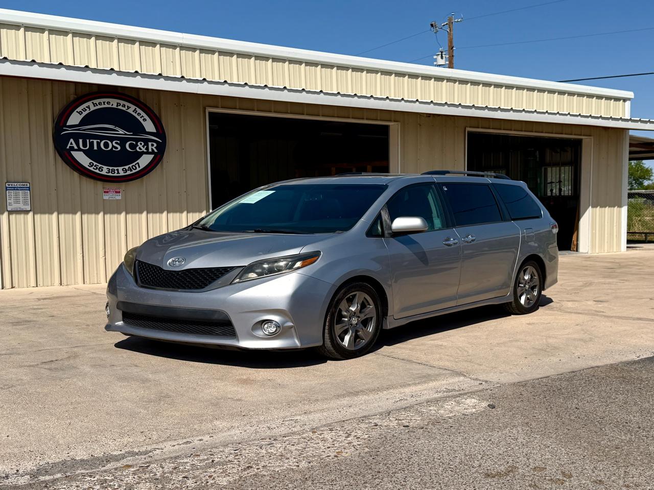 Toyota Sienna  2017