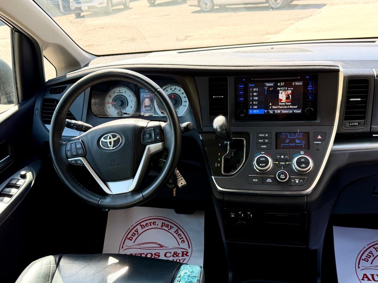 Toyota Sienna  2017