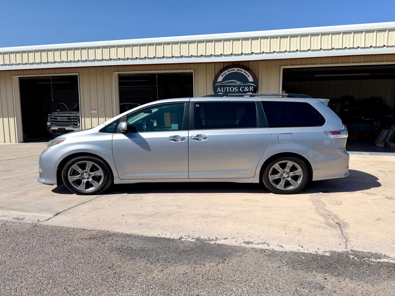 Toyota Sienna  2017