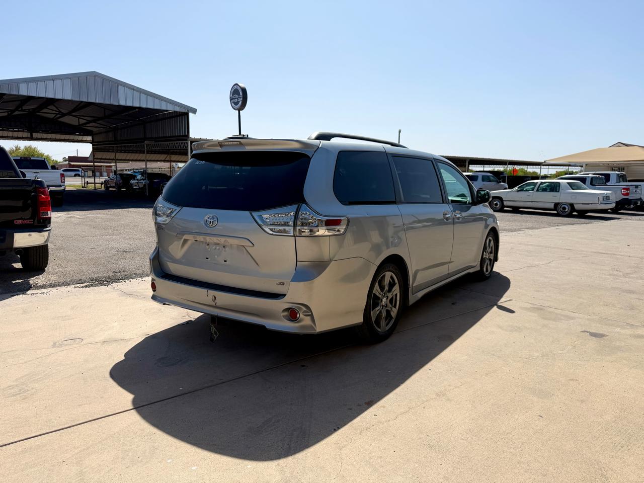 Toyota Sienna  2017