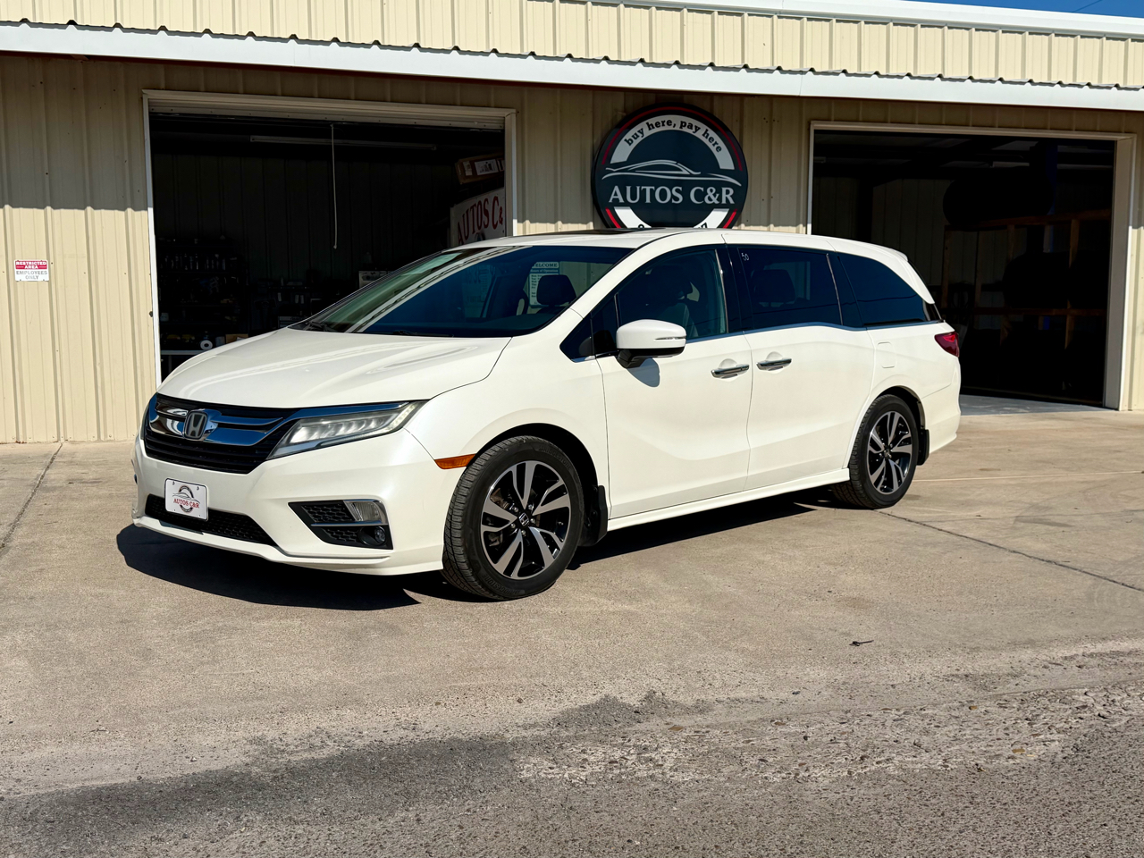 2018 Honda Odyssey Elite's photo