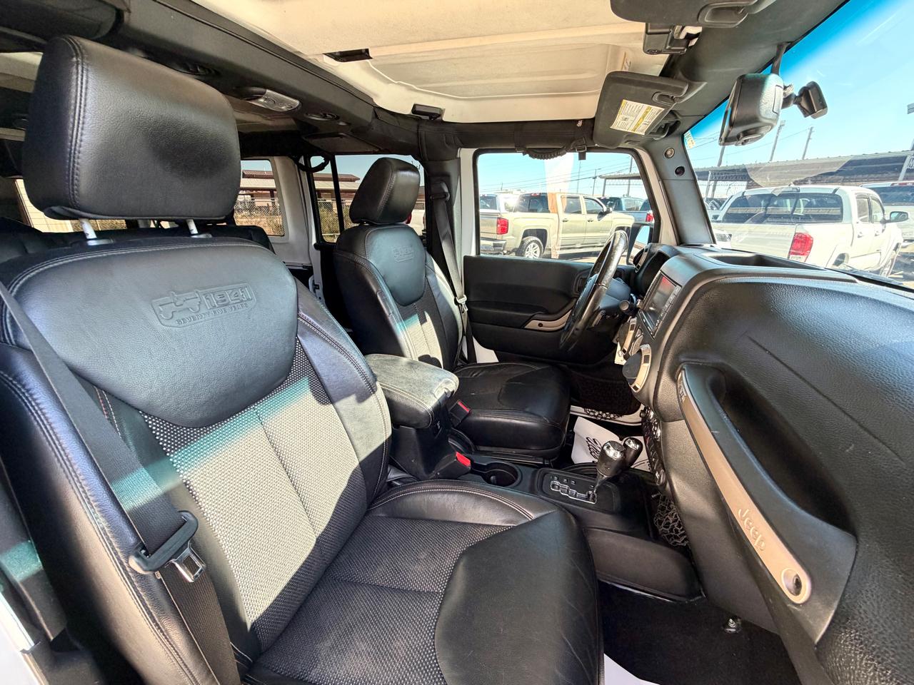 Jeep Wrangler Sahara 2016