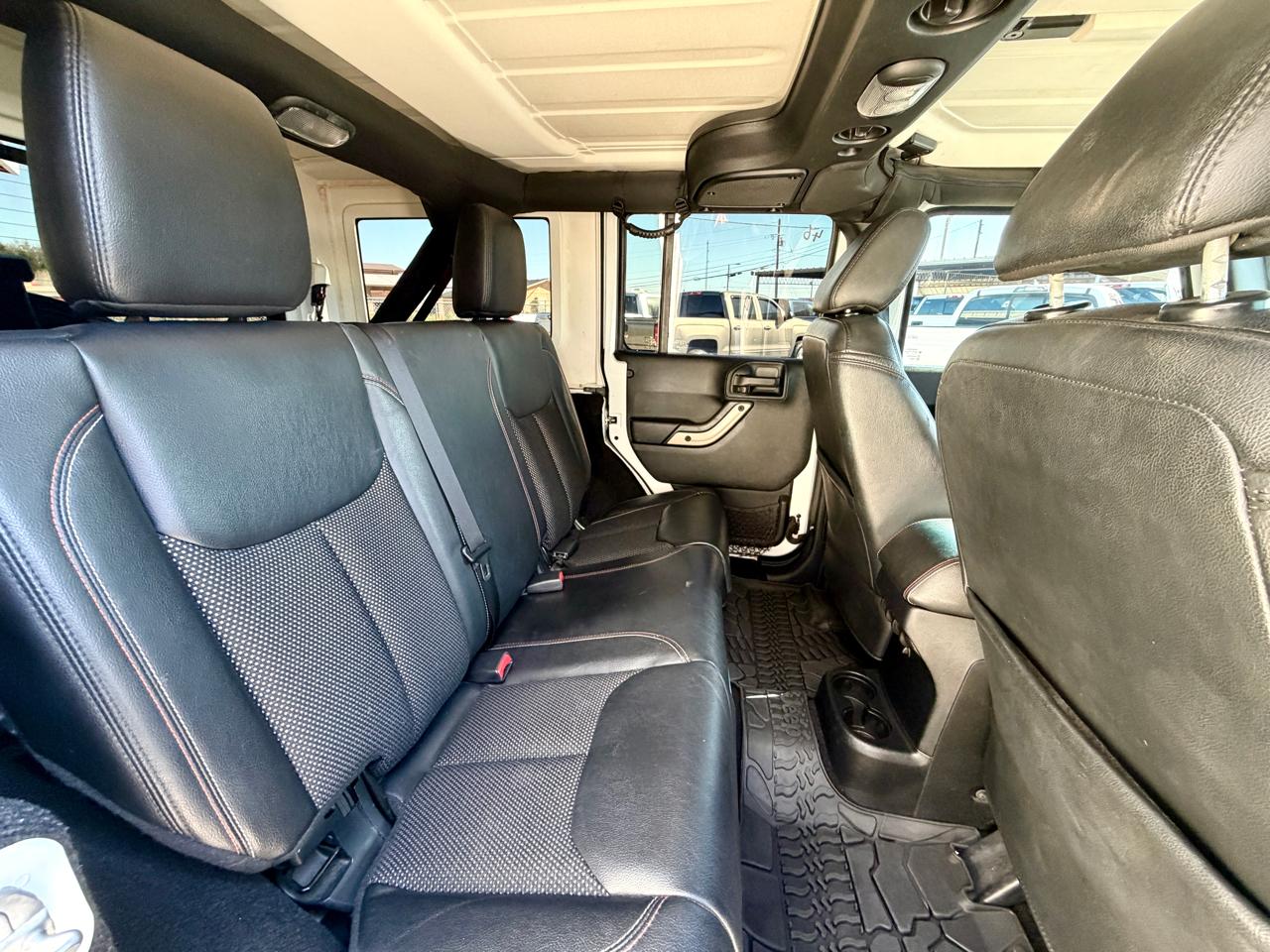 Jeep Wrangler Sahara 2016