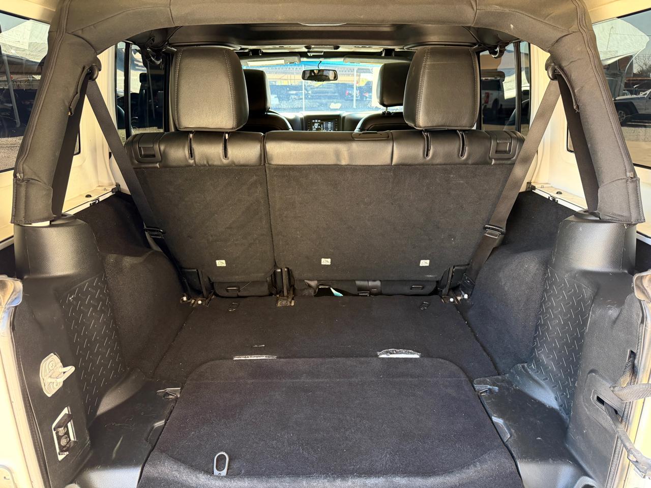 Jeep Wrangler Sahara 2016