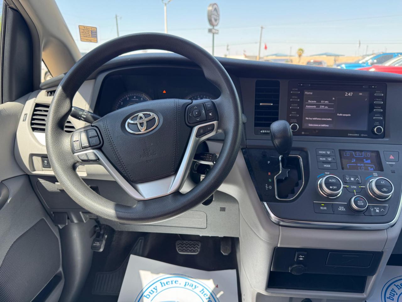 Toyota Sienna LE 2018