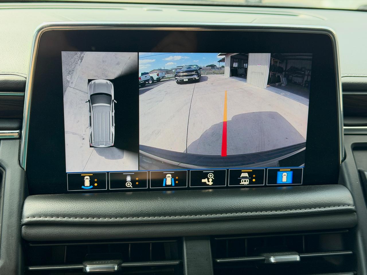 Chevrolet Suburban 1500 LT 2021