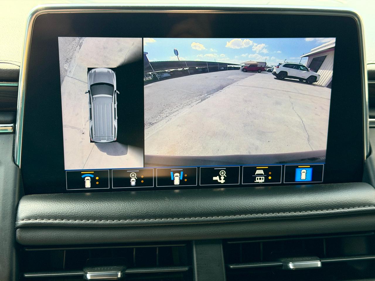 Chevrolet Suburban 1500 LT 2021