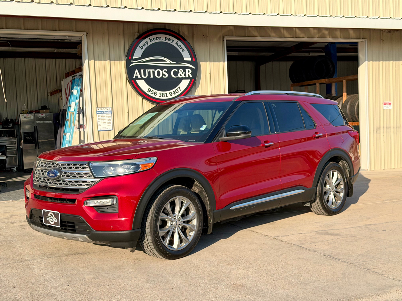 2021 Ford Explorer Limited's photo