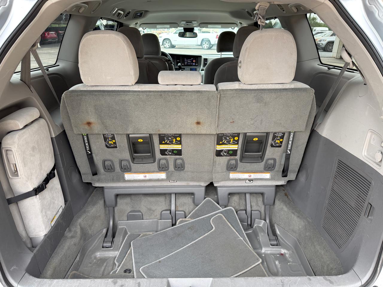 Toyota Sienna LE 2018
