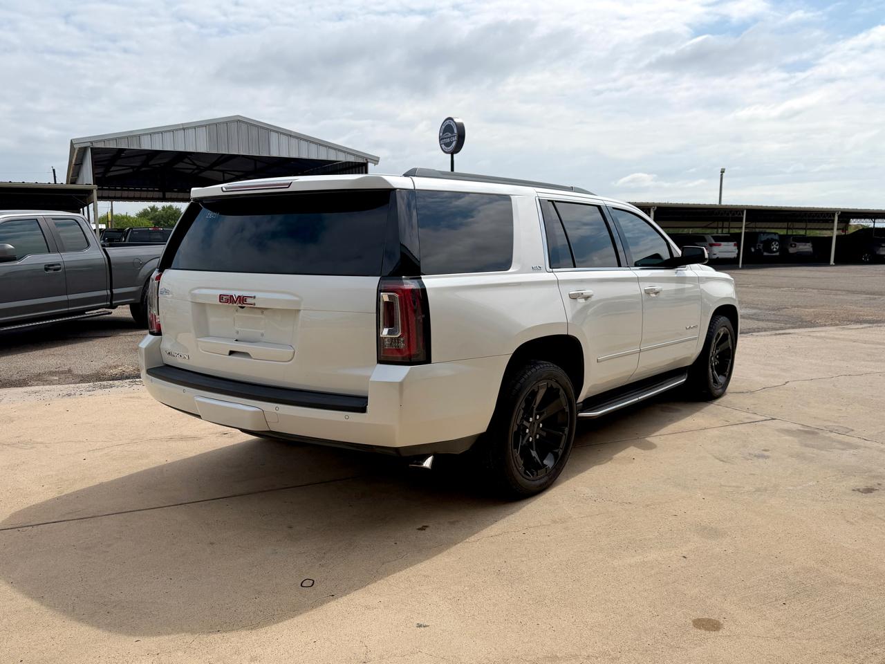 GMC Yukon SLT 2017