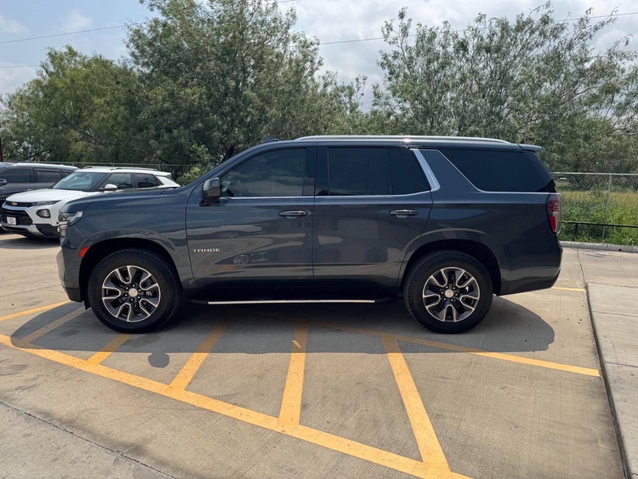 Chevrolet Tahoe  2021