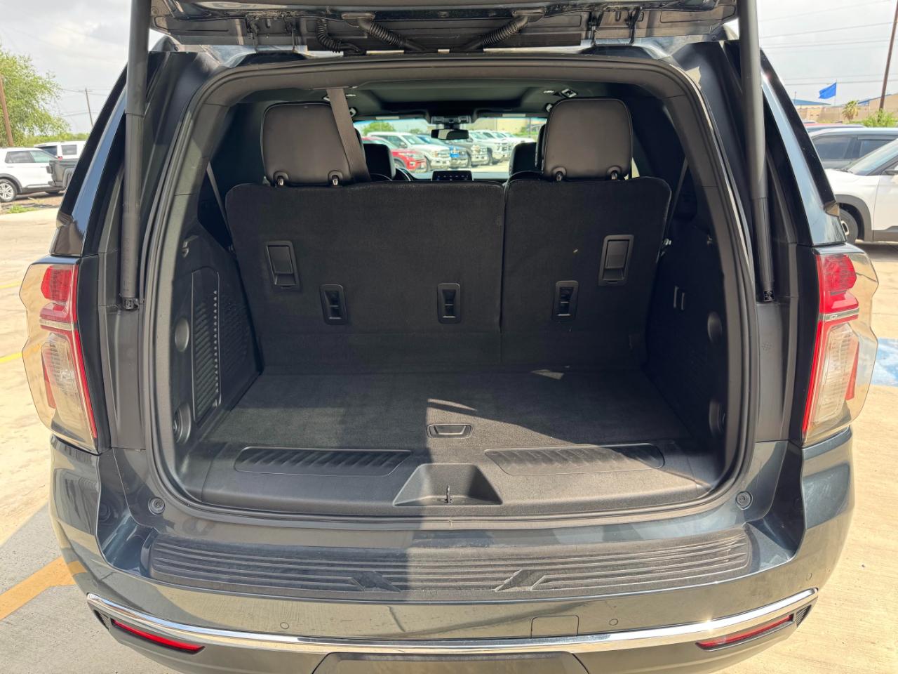 Chevrolet Tahoe  2021