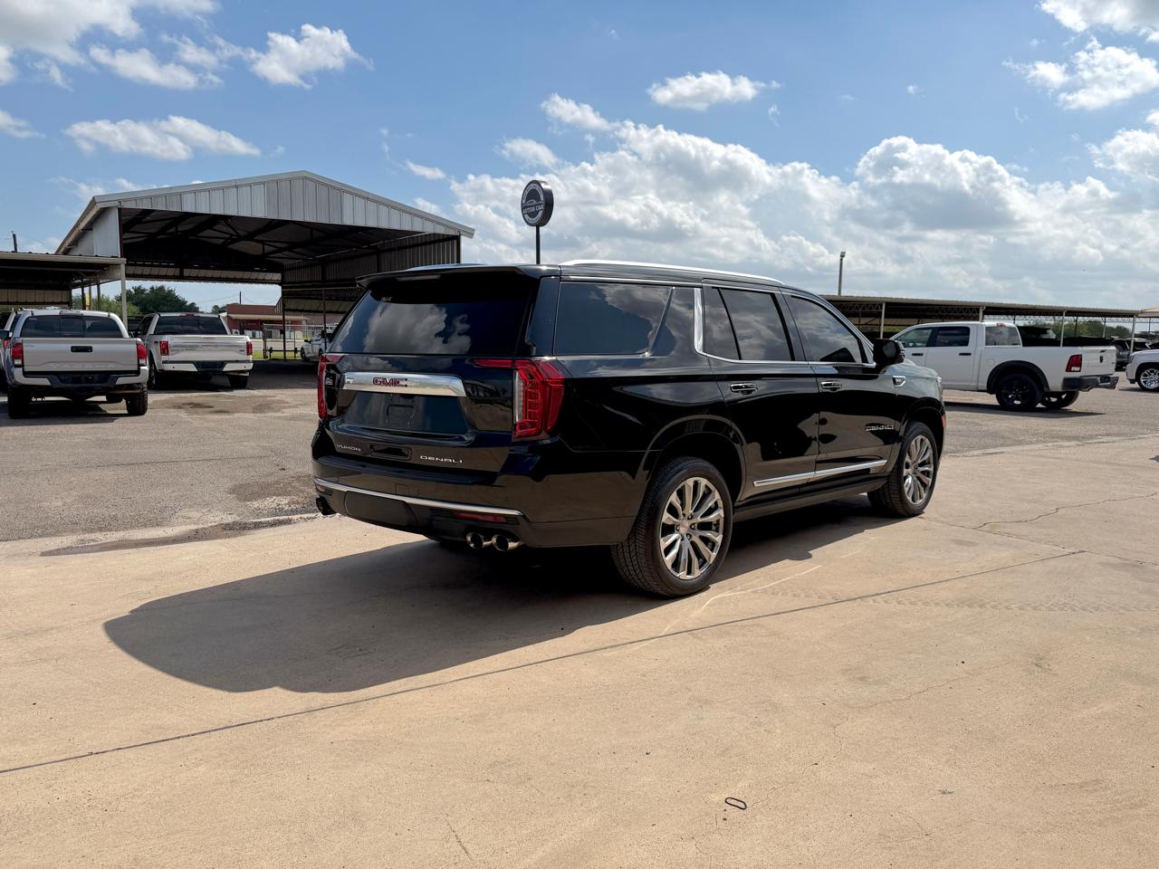 GMC Yukon Denali 2021