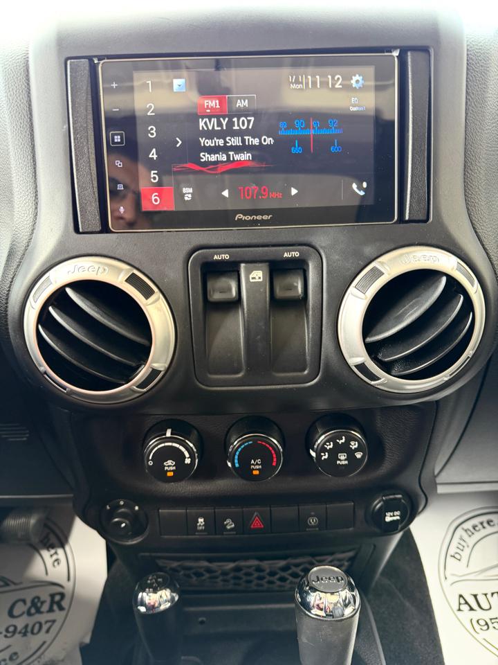 Jeep Wrangler Sahara  2017