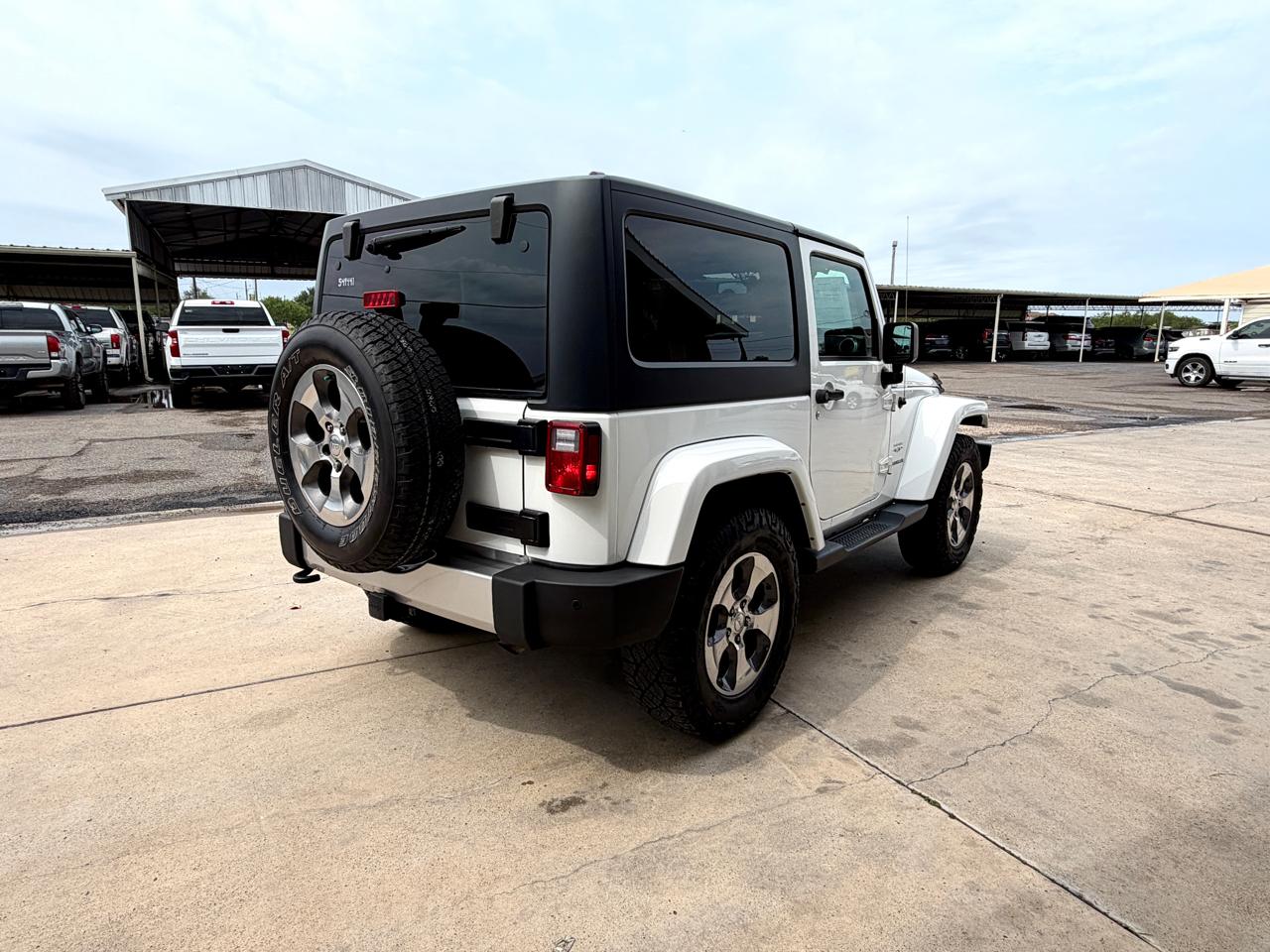 Jeep Wrangler Sahara  2017