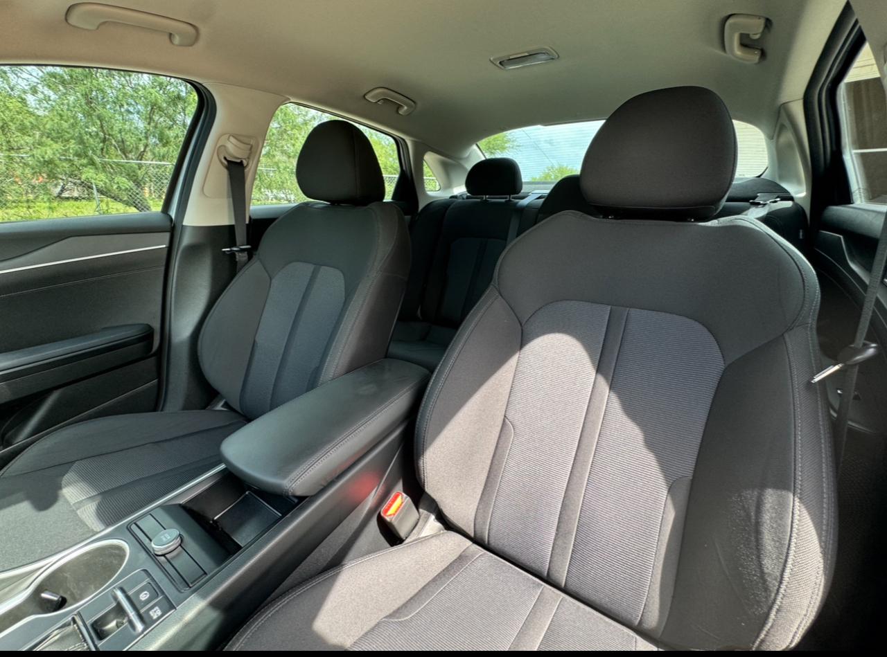 Kia K5 LXS 2021