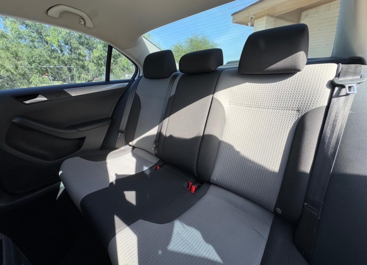 Volkswagen Jetta S 2017