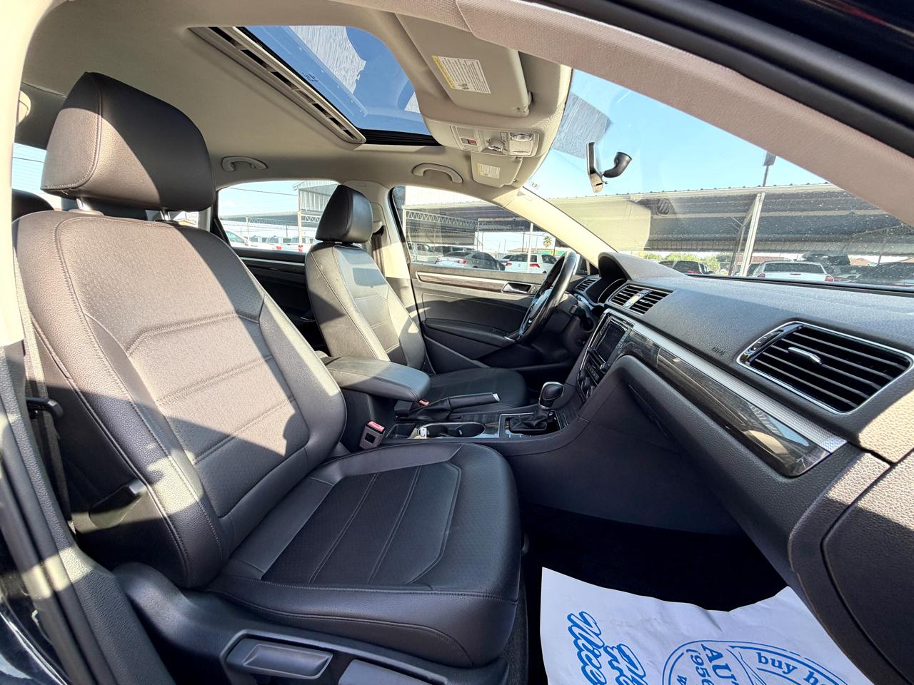 Volkswagen Passat SE 2017