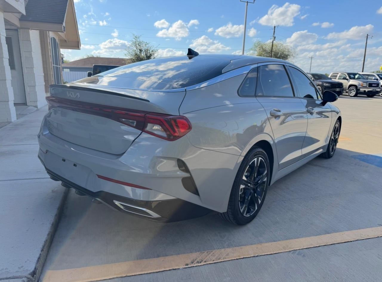 Kia K5  2022