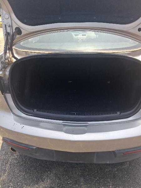 Mazda MAZDA3 i Touring 4-door 2011