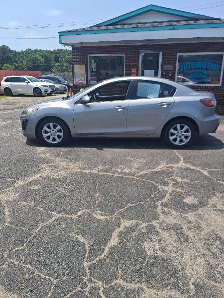 Mazda MAZDA3 i Touring 4-door 2011