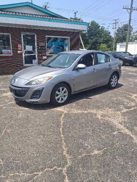 Mazda MAZDA3 i Touring 4-door 2011