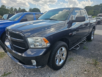 2017 RAM 1500 Express 4x4 Quad Cab 6'4" Box