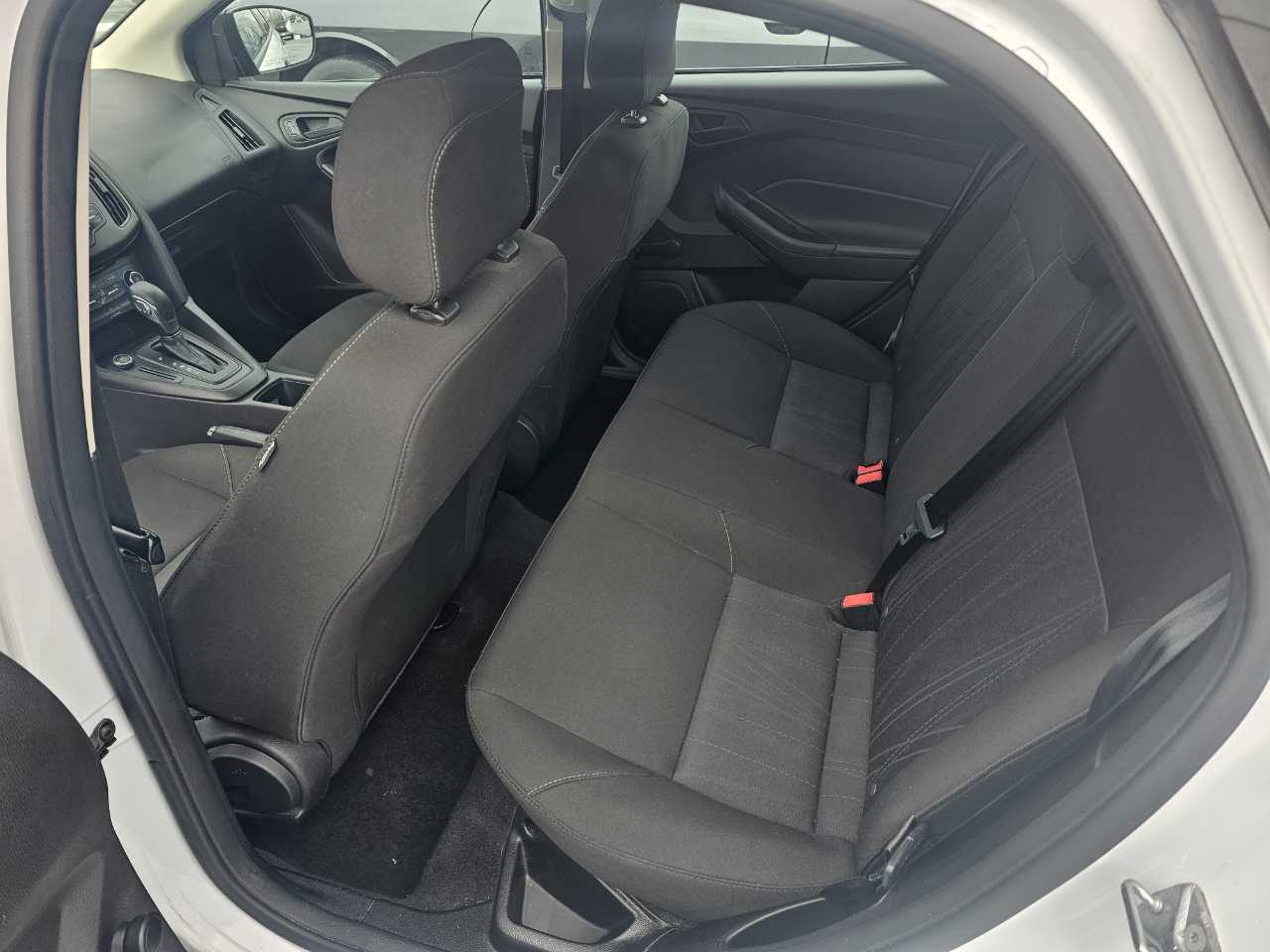 Ford Focus 4dr Sdn S 2015