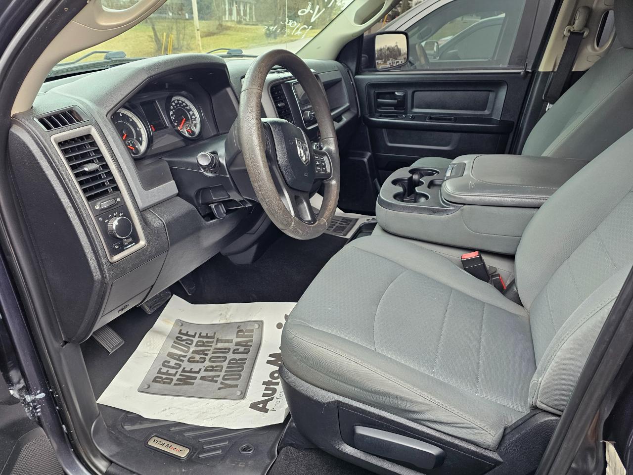 RAM 1500 ST 4x4 Crew Cab 5'7" Box *Ltd Avail* 2018