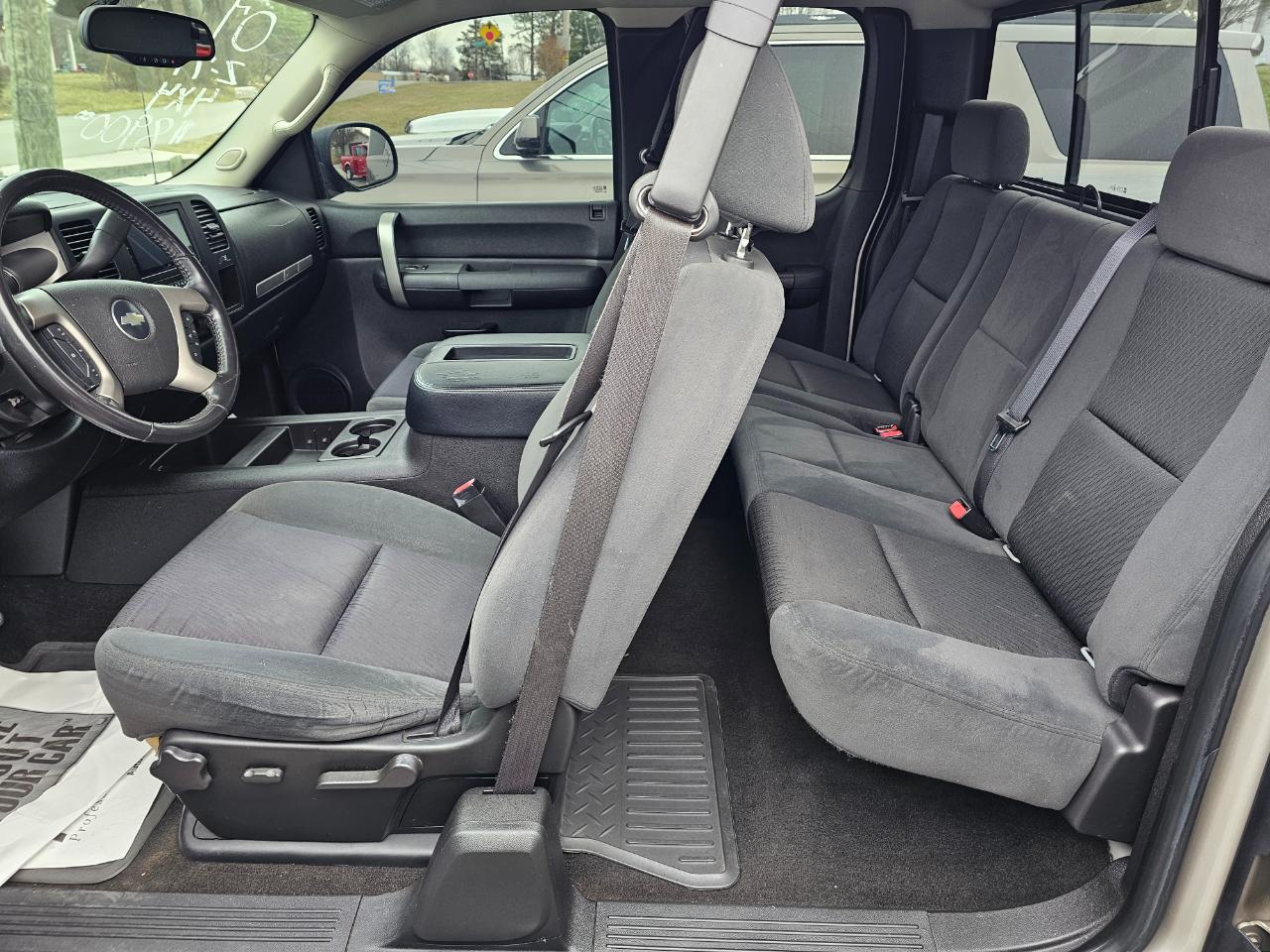 Chevrolet Silverado 1500 4WD Ext Cab 143.5" LT w/2LT 2007