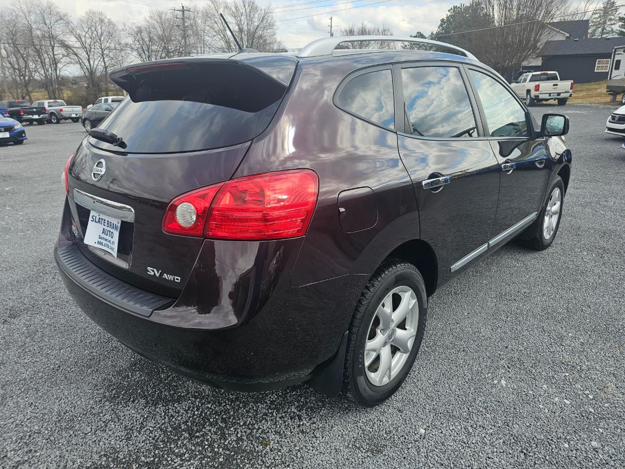 Nissan Rogue AWD 4dr SV 2011