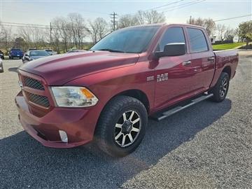 2014 RAM 1500 4WD Crew Cab 140.5" Express