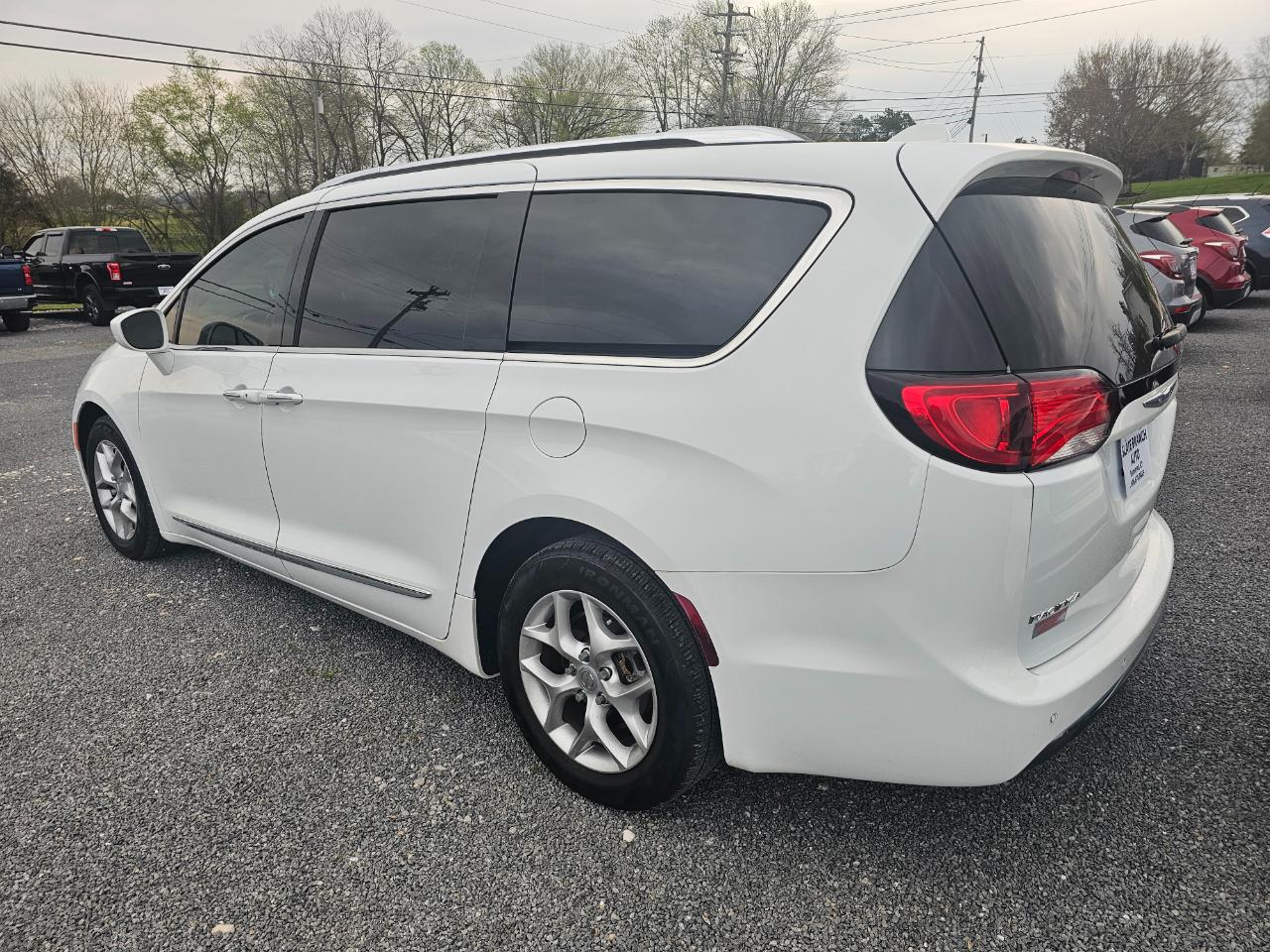 Chrysler Pacifica Touring-L Plus 2WD 2018
