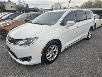 2018 Chrysler Pacifica Touring-L Plus 2WD