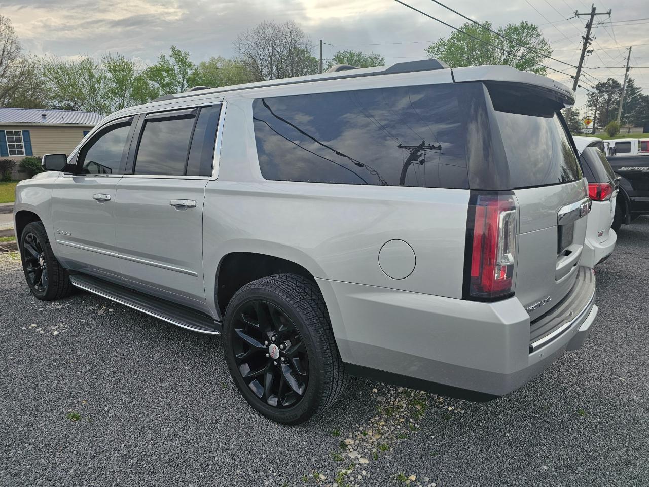 GMC Yukon XL 4WD 4dr Denali 2018